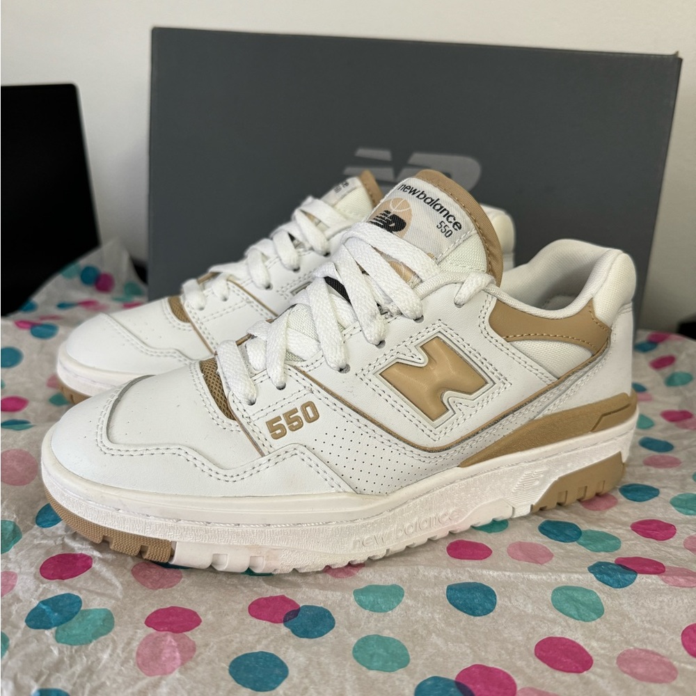 NEW BALANCE 550 Sneakers Size US 6 Womens, White/Beige